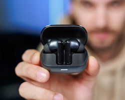 Более дешевая альтернатива AirPods: эксперт посоветовал наушники с хорошим звуком и ANC (фото)