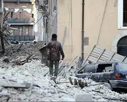 Итальянских ученых обвинили в гибели людей во время землетрясения