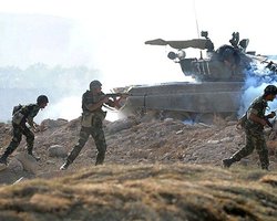 Азербайджан с боями пробился к Лачинскому коридору: Карабах на грани полного окружения