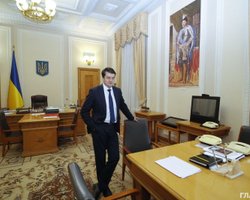 Закон о языке нужно менять, но как – пока не ясно, – Разумков