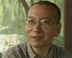 Китайские активисты потребовали освободить Нобелевского лауреата 