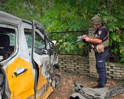 Російський удар по Яровій: кількість загиблих зросла, поліція допомагає людям евакуюватися (фото, відео)