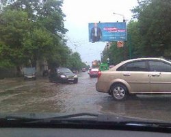 Ураган в Луганске: под водой оказались целые улицы