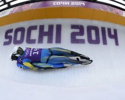 Саночники от Украины выступают в Сочи на санях, которым 22 года