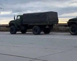 "Постоял рядом с солдатами". Российский депутат отказался от слов об отправке военных РФ в Карабах