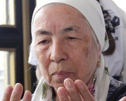 Российские силовики отпустили крымскотатарску активистку Сеитмуратову