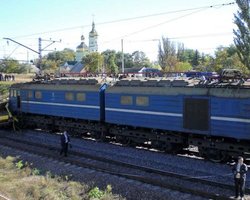 Локомотив, сбивший автобус, ехал на другую аварию