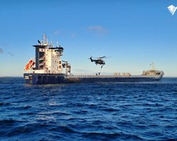 В Финляндии задержали судно Fitburg с россиянами, повредившее подводный кабель накануне Нового года