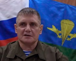 Перекошене обличчя та заїкається: генерал РФ записав перше звернення після удару по штабу