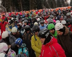 Параллельная реальность Буковеля. Как знаменитый курорт на Прикарпатье игнорирует карантин