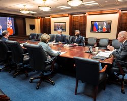 Холостий зідзвон. Що робити Україні, поки Росія та США "танцюють танго"