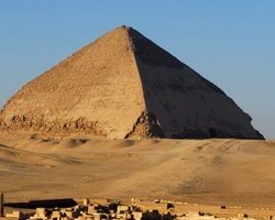 Египет ужесточает визовые правила: туристам перестанут давать визы в аэропортах