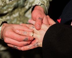 "Дякую за досвід": співак MELOVIN розлучився зі своїм хлопцем