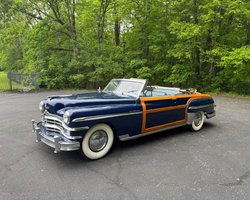 На продаж виставили рідкісний кабріолет Chrysler Town & Country (фото)