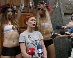 FEMEN пойдут на местные выборы, если найдут спонсора