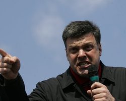 Тягнибок: в Украине предреволюционная ситуация