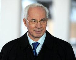 Азаров соберет совещание по вопросу ценообразования на лекарства