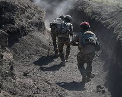 Штурмуют "вслепую": командиры ВС РФ дают солдатам под Курском неверные разведданные, — Forbes