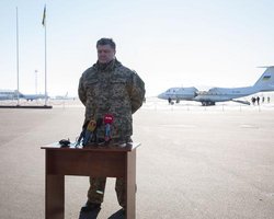 Силы АТО перешли на новые рубежи обороны, - Порошенко