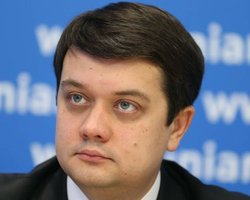 Разумков прокомментировал предложение Коломойского по дефолту для Украины