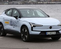Гаджет на колесах: тест-драйв нового электрокроссовера Volvo EX30