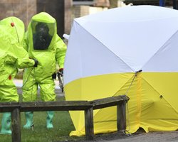 Британия официально обвинила Путина в отравлении Скрипалей веществом "Новичок"