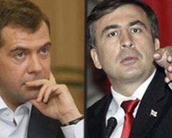 Саакашвили назвал Медведева ненормальным за излишнее внимание к Грузии