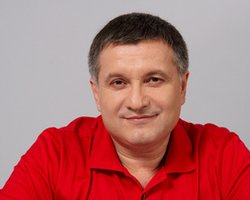 Аваков убежден, что его адвокаты добьются закрытия дела