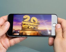 Километры кинолент. Какие фильмы выбрать в длинную дорогу