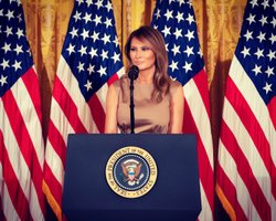 Мелания Трамп помогла вернуть из России еще семерых украинских детей