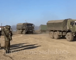 Перемирие в Нагорном Карабахе: Российские миротворцы открыли Лачинский коридор