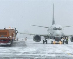 США накрыла снежная буря: отменены 10 тысяч авиарейсов