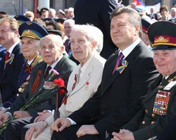 Янукович выяснит, что произошло во Львове