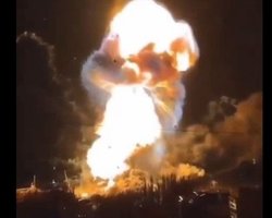 Вибух у Феодосії: уламки ВДК "Новочеркасск" розкидало по всьому місту, — росЗМІ (відео)