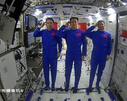 Китай готов колонизировать Луну. Почему США проигрывают космическую гонку