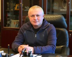 Игорь Суркис: "УЕФА будет платить зарплату Беседину"