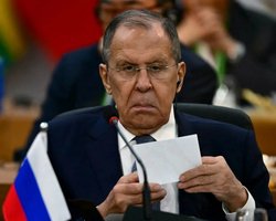 Лавров поскаржився на лист Зеленського Путіну: у Кремлі розлютилися через один вчинок