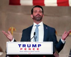 Трамп може "покинути Україну", якщо та не укладе мир з РФ, — син Трампа