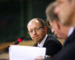 Яценюк: В избирательном списке не будет "святых"