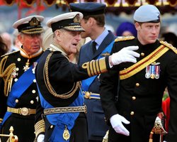 Принц Гарри просил титулы для своих детей у короля Карла ІІІ