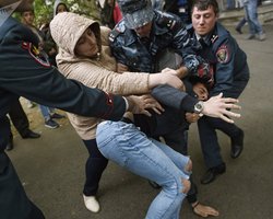 В Армении в результате разгона протестующих полицией задержаны 228 человек