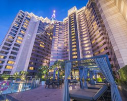 Нэнси Пелоси планирует остановиться в отеле "с призраками" на Тайване