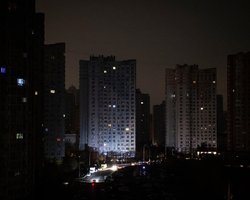 Графіки відключень на 29 листопада: кому пощастить бути зі світлом майже весь день