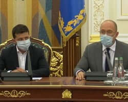 Шмыгаль: уже завтра каждый украинец сможет увидеть декларации чиновников