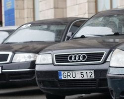 "Евробляхеры" все еще блокируют два пункта пропуска со Словакией, - погранслужба