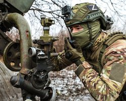 Массовые "мясные" штурмы: ВС РФ несут значительные потери под Крынками, — Гуменюк