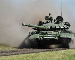 В порт Мариуполя прибыли "успокоительные" танки, - волонтер