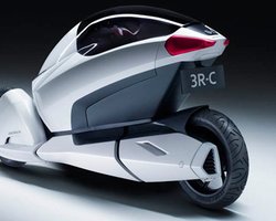 Honda представила трехколесный одноместный концепт