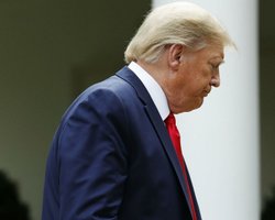 Палата представителей США второй раз проголосовала за импичмент Трампу