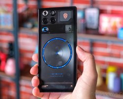 Потужніший за iPhone 17 Pro та Galaxy S26 Ultra: дешевший смартфон вразив під час тестів (фото)